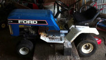 Load image into Gallery viewer, Carburetor For Ford LGT145 LT125 Massey Ferguson M-14 1450 Tractors 14HP
