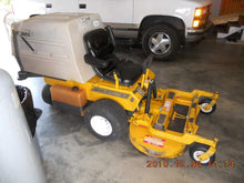 Load image into Gallery viewer, Carburetor For Toro Greens Master 3000 Walker GHS MC36-54 Mowers 16HP
