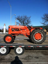 Load image into Gallery viewer, Carburetor For Allis Chalmers T-816 T-818 Tractors
